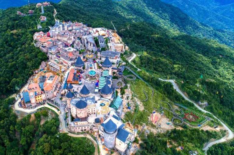 Bà Nà Hills – Thiên đường giải trí trên đỉnh núi